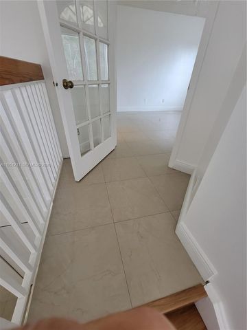 958 Coral Club Dr 958, Coral Springs, FL 33071