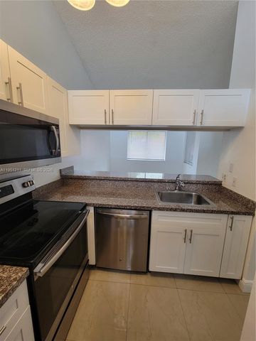 958 Coral Club Dr 958, Coral Springs, FL 33071