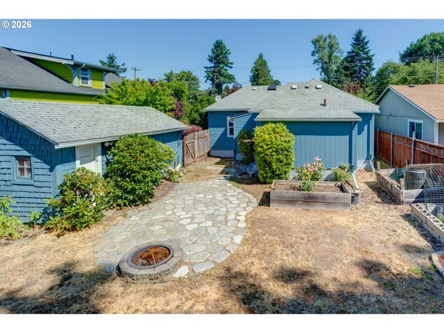 9842 Se HAROLD St, Portland, OR 97266