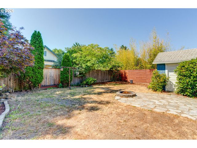 9842 Se HAROLD St, Portland, OR 97266