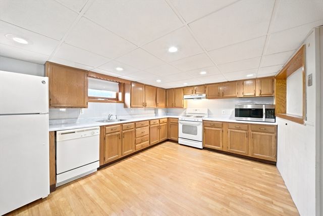 19 Princeton Ave, Weymouth, MA 02191