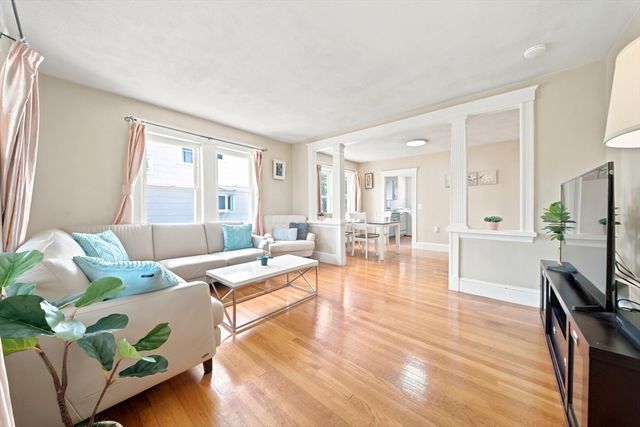 19 Princeton Ave, Weymouth, MA 02191