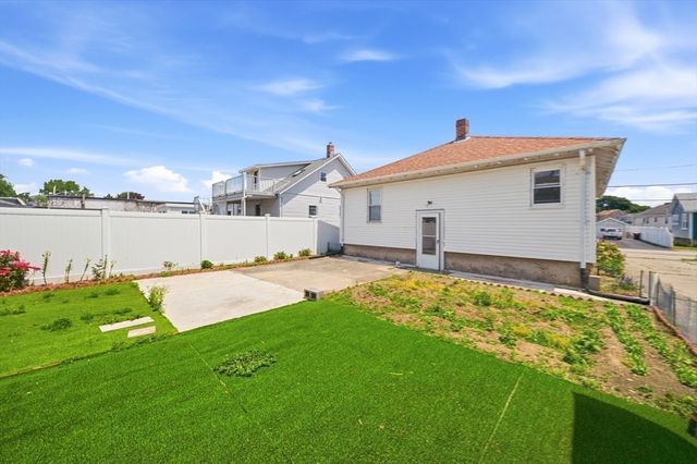 19 Princeton Ave, Weymouth, MA 02191