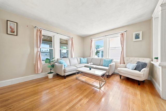 19 Princeton Ave, Weymouth, MA 02191