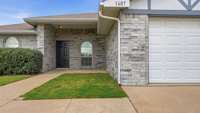 1607 Tampa Bay Drive, Dallas, TX 75217