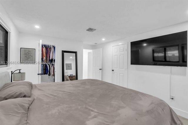 1524 NE 14th Ter, Fort Lauderdale, FL 33304