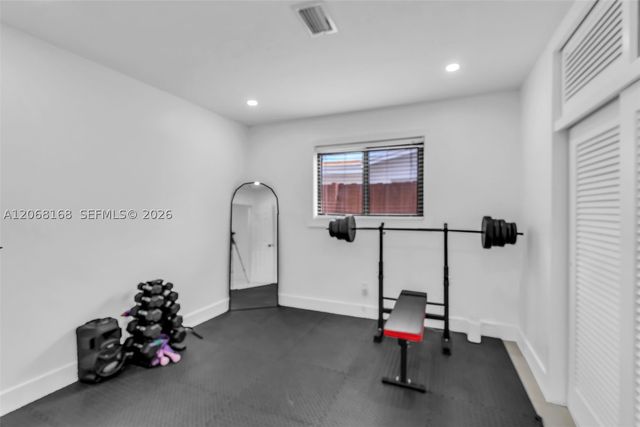 1524 NE 14th Ter, Fort Lauderdale, FL 33304
