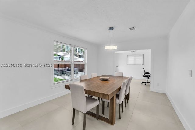 1524 NE 14th Ter, Fort Lauderdale, FL 33304