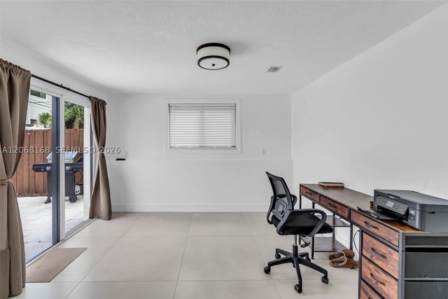 1524 NE 14th Ter, Fort Lauderdale, FL 33304
