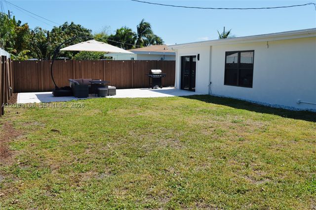 1524 NE 14th Ter, Fort Lauderdale, FL 33304