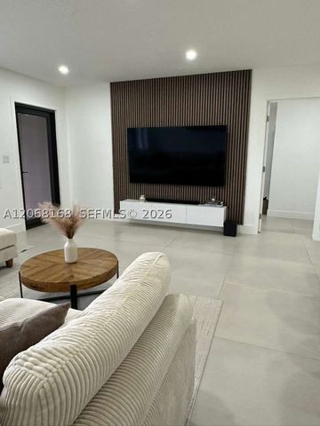 1524 NE 14th Ter, Fort Lauderdale, FL 33304