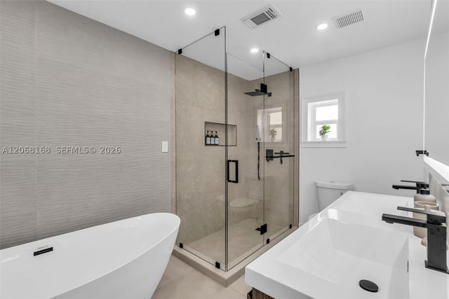 1524 NE 14th Ter, Fort Lauderdale, FL 33304