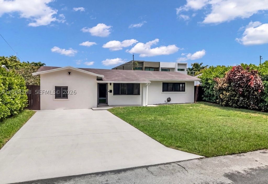 1524 NE 14th Ter, Fort Lauderdale, FL 33304