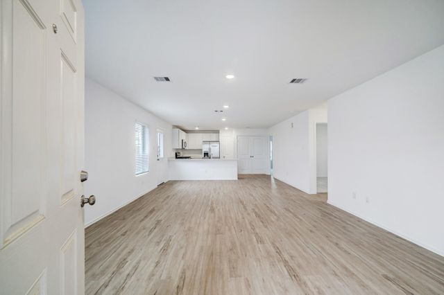 8907 Estes Lake Drive, Baytown, TX 77521