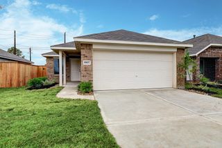 8907 Estes Lake Drive, Baytown, TX 77521
