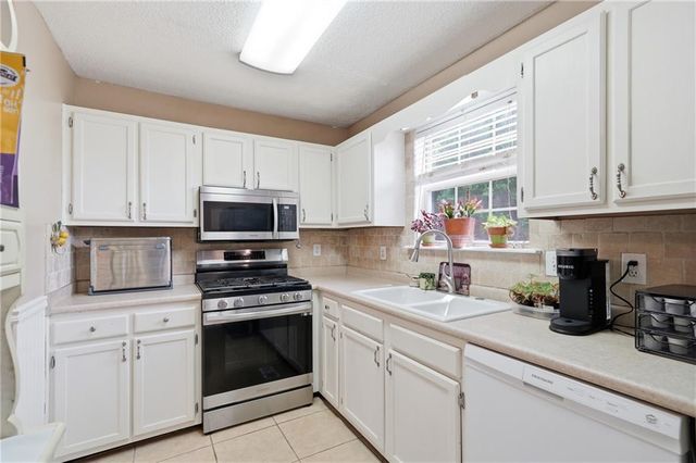 1927 Diamond Place NW, Acworth, GA 30102