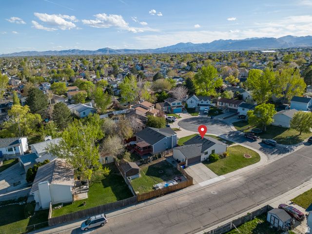 6739 S BLUE FLOWER CT, West Jordan, UT 84081