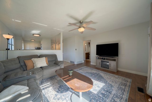 6739 S BLUE FLOWER CT, West Jordan, UT 84081