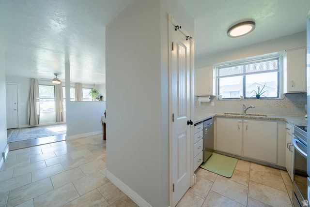 6739 S BLUE FLOWER CT, West Jordan, UT 84081