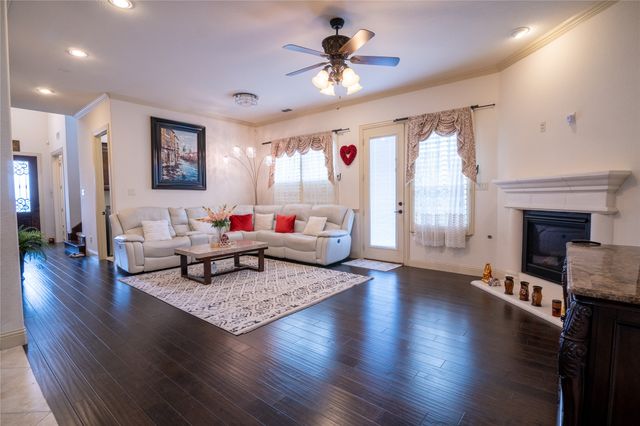 5117 Wakefield Drive, Irving, TX 75038