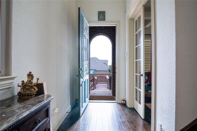 5117 Wakefield Drive, Irving, TX 75038