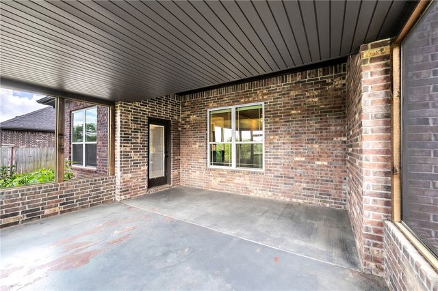 401 Pebble Beach Drive, Cave Springs, AR 72718