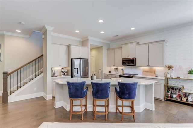 1450 Edgebrook Court, Atlanta, GA 30329