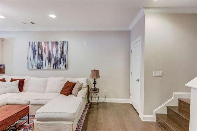 1450 Edgebrook Court, Atlanta, GA 30329