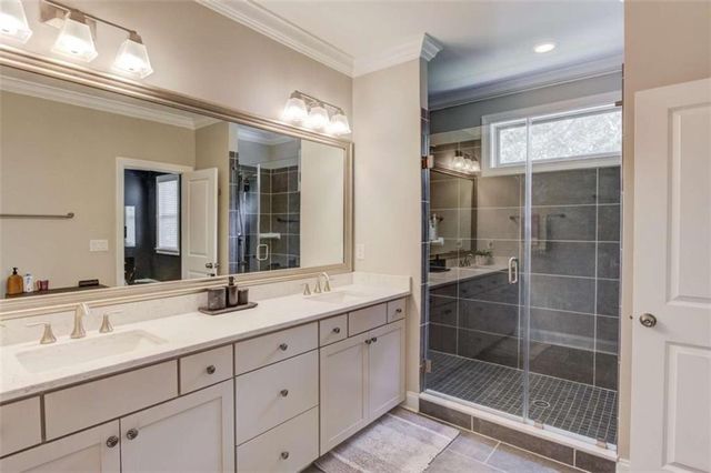 1450 Edgebrook Court, Atlanta, GA 30329