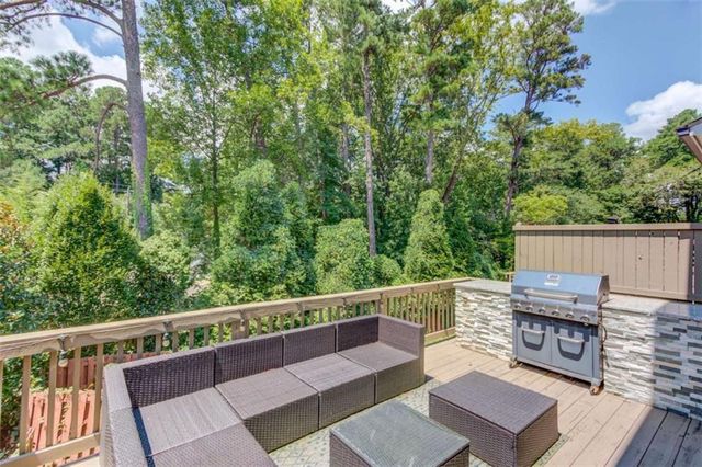 1450 Edgebrook Court, Atlanta, GA 30329
