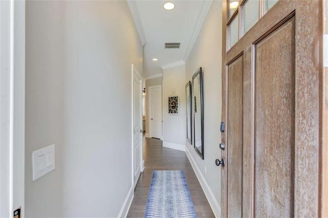 1450 Edgebrook Court, Atlanta, GA 30329