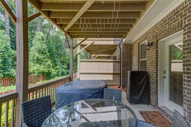 1450 Edgebrook Court, Atlanta, GA 30329