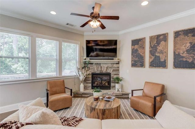 1450 Edgebrook Court, Atlanta, GA 30329
