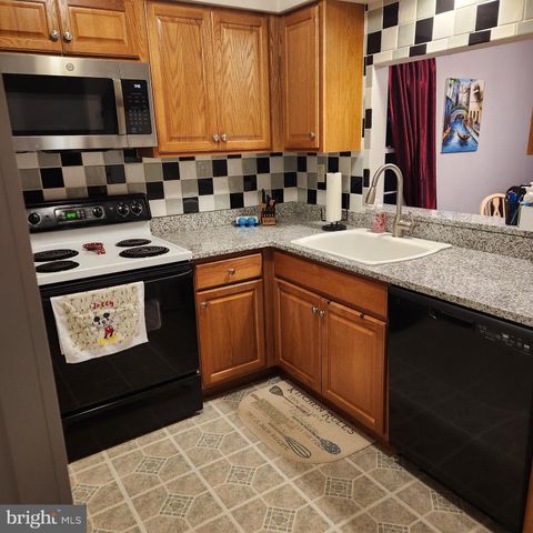 1217-A CROSSHILL CT, Lansdale, PA 19446