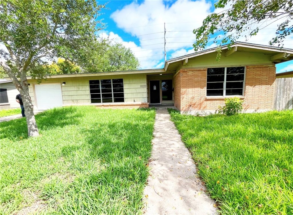 4534 Galway Dr, Corpus Christi, TX 78413
