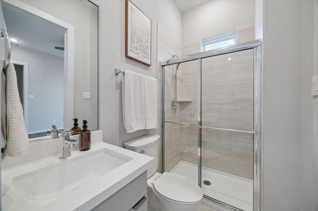 606 Thornton Road D, Houston, TX 77018