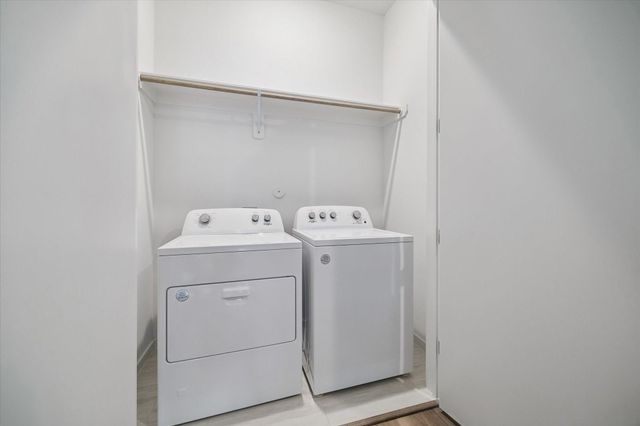 606 Thornton Road D, Houston, TX 77018
