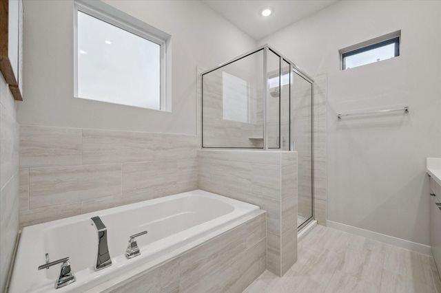 606 Thornton Road D, Houston, TX 77018