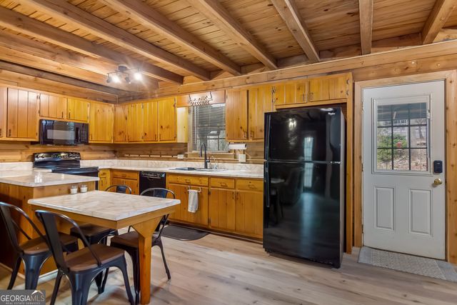 89 Tara Lane, Ellijay, GA 30540