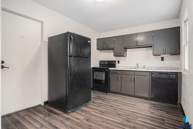 1309 S Gary Dr Drive, Sioux Falls, SD 57103