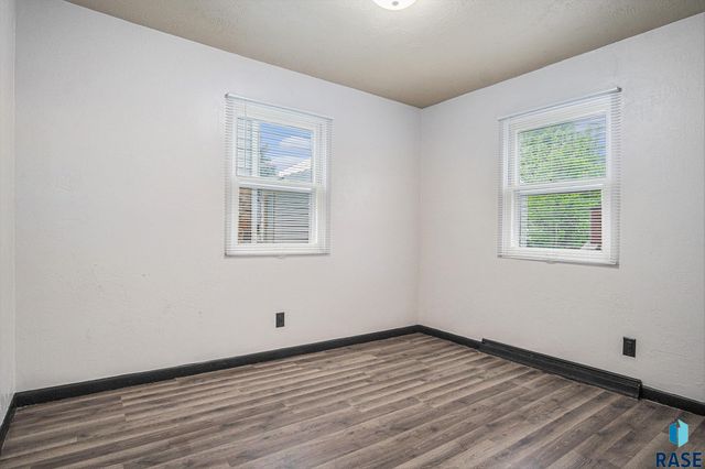 1309 S Gary Dr Drive, Sioux Falls, SD 57103