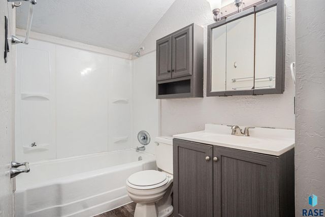 1309 S Gary Dr Drive, Sioux Falls, SD 57103