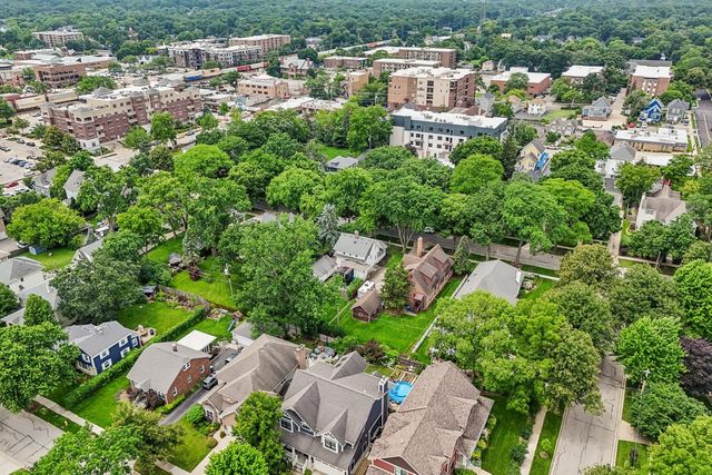 4917 Highland Avenue, Downers Grove, IL 60515
