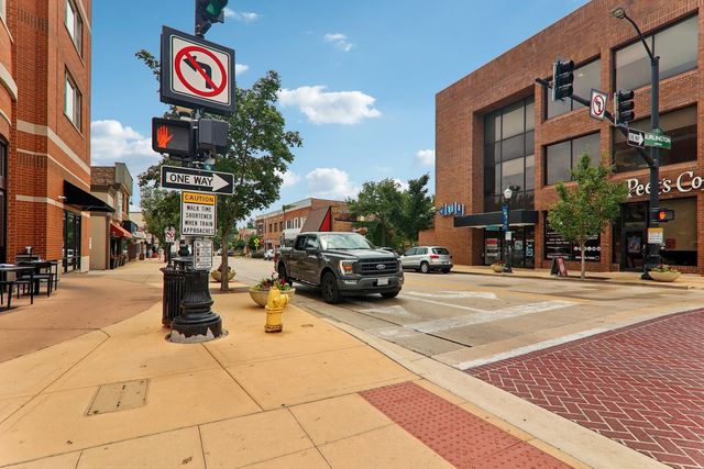 4917 Highland Avenue, Downers Grove, IL 60515