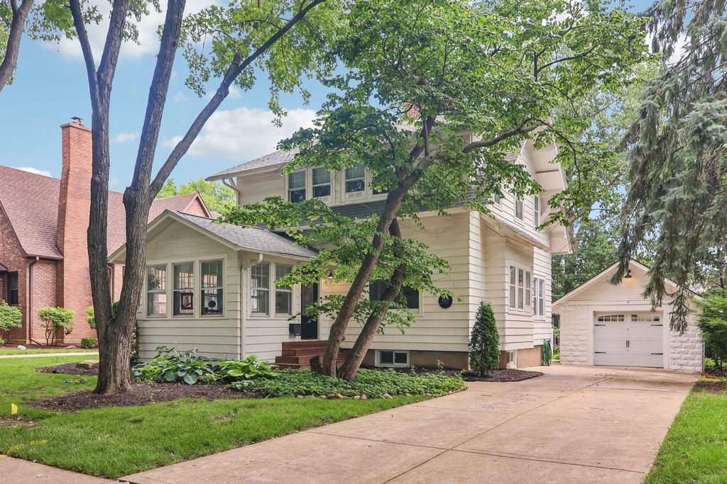 4917 Highland Avenue, Downers Grove, IL 60515