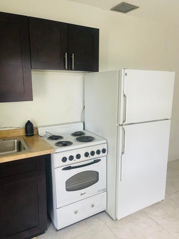 11361 NW 32nd Place, Sunrise, FL 33323