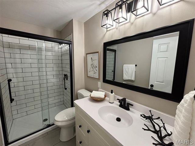 3835 Greengrass Drive, Florissant, MO 63033