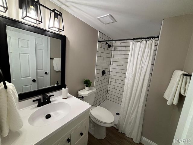 3835 Greengrass Drive, Florissant, MO 63033