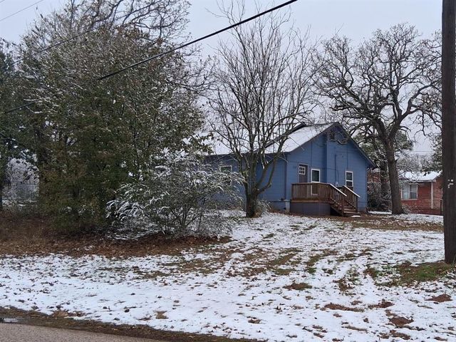 1112 S 13th Street, Tecumseh, OK 74873