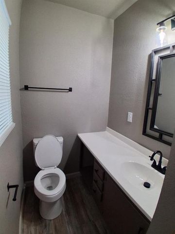 1112 S 13th Street, Tecumseh, OK 74873